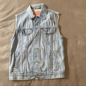 Levi’s men denim vest